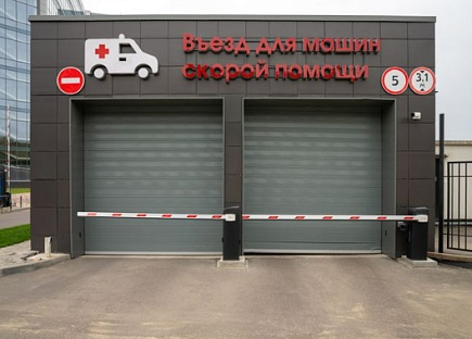 Подземная стоянка для машин скорой помощи в Детском клиническом центре им. Л.М. Рошаля в Красногорске